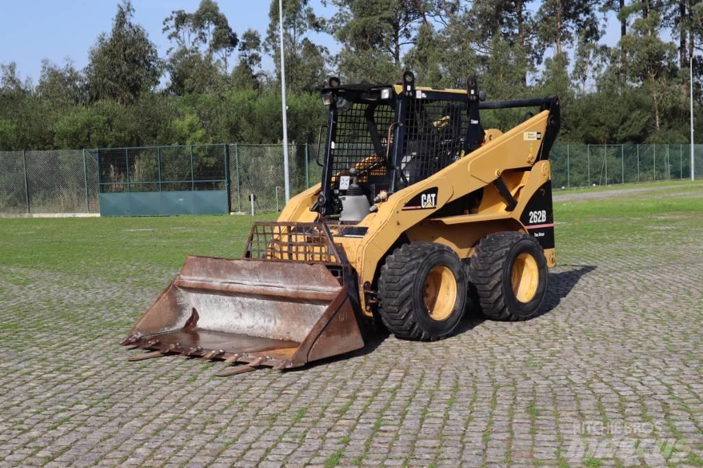 CAT 262B Mininakladače