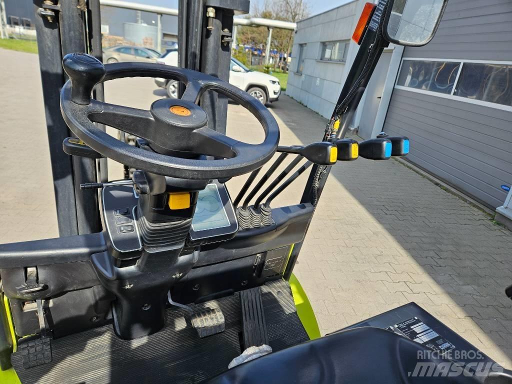 Clark EPX32i Akumulátorové vozíky