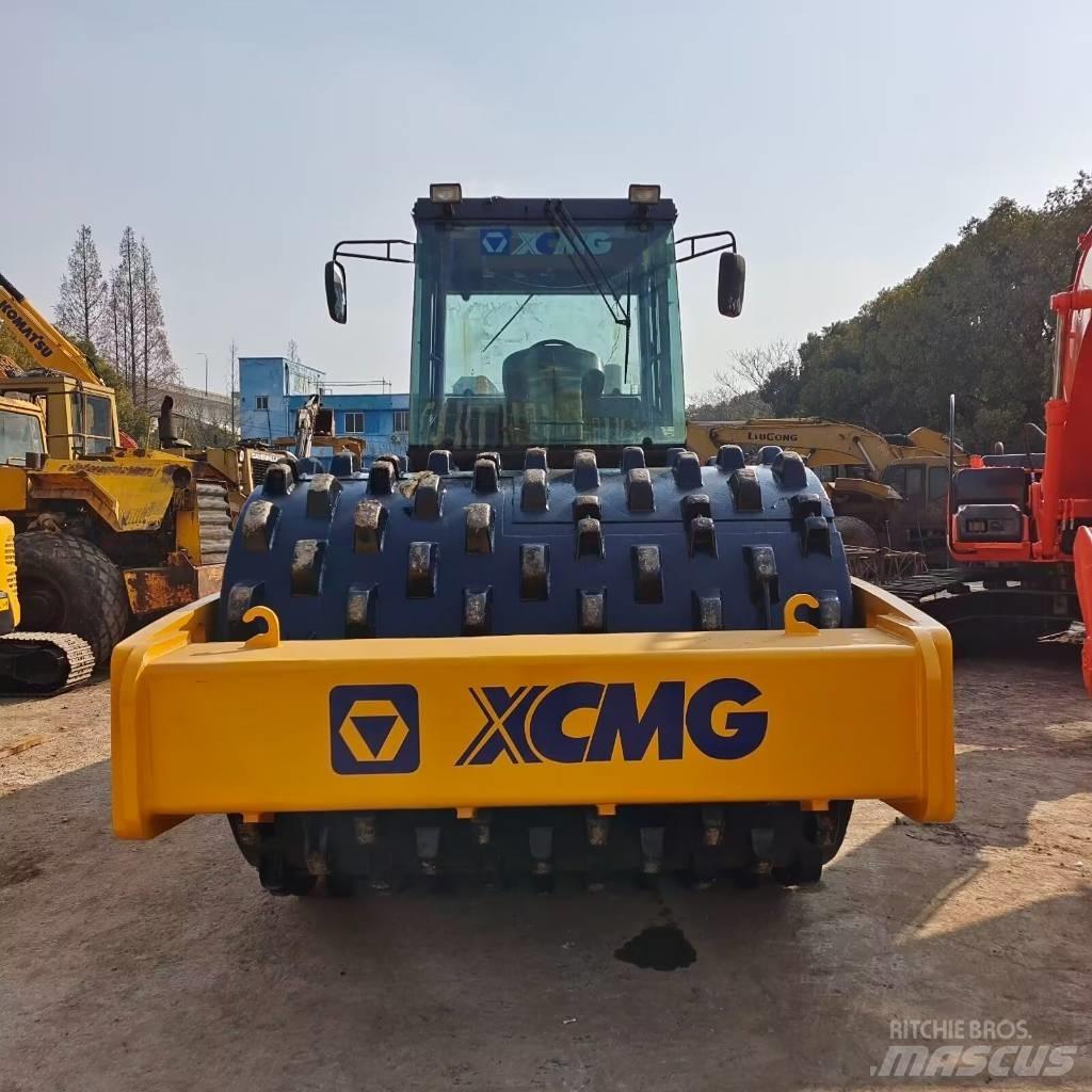 XCMG XS 223 J Ťahačové valce