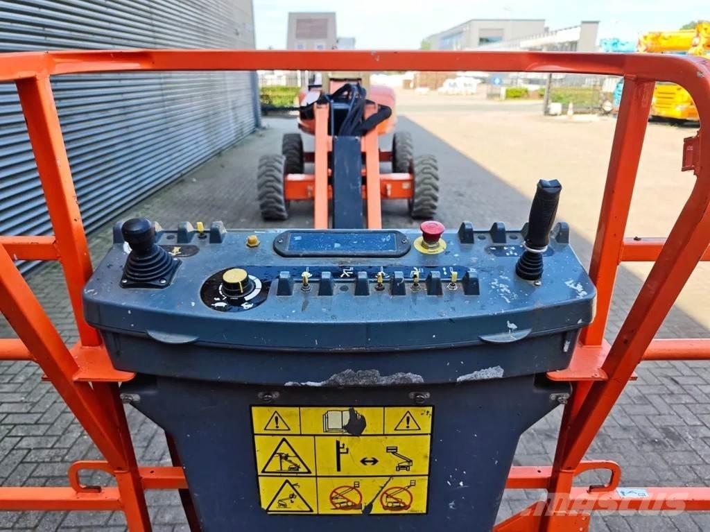 JLG E600 JP Kĺbové plošiny