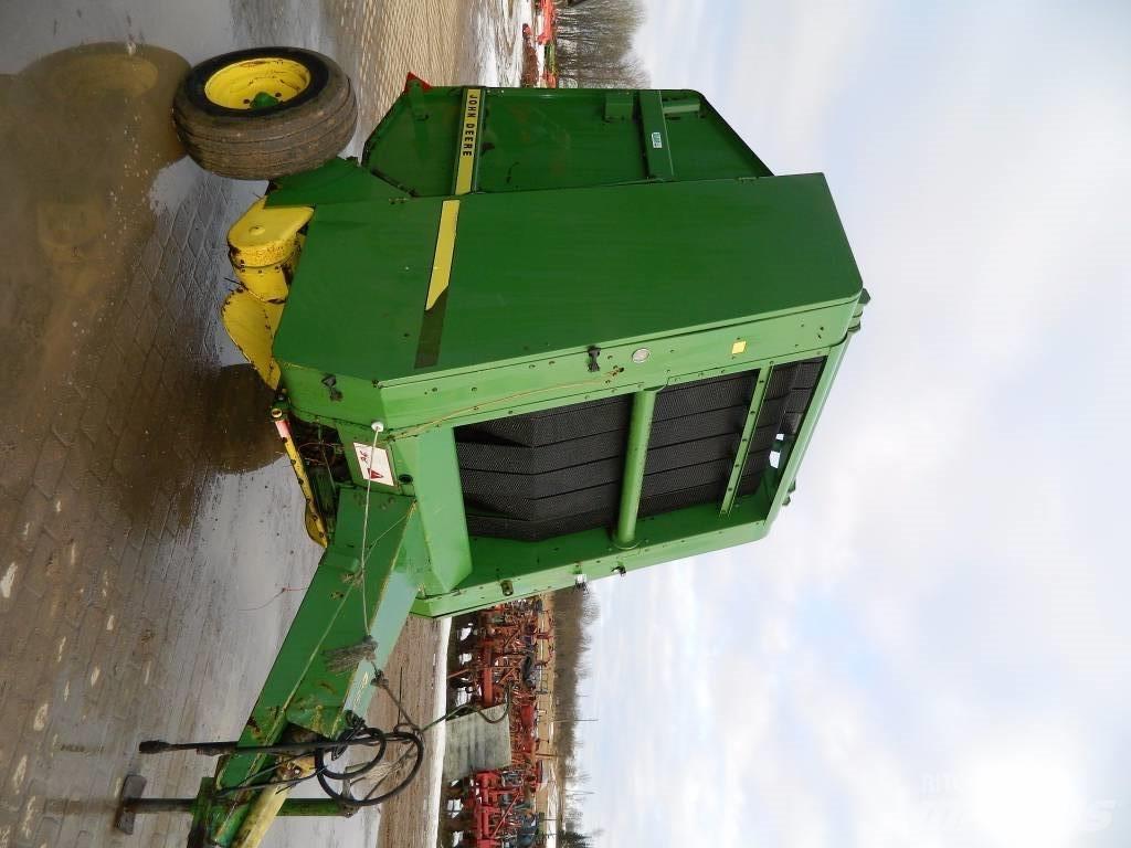 John Deere 550 Lisy na okrúhle balíky