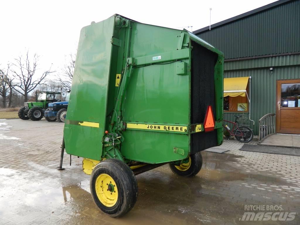 John Deere 550 Lisy na okrúhle balíky