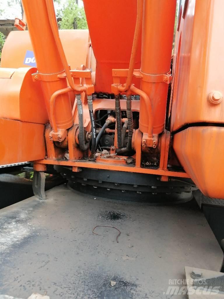 Doosan DH 150 W-7 Pásové rýpadlá