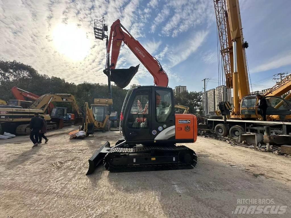 Hitachi ZX 70 Pásové rýpadlá