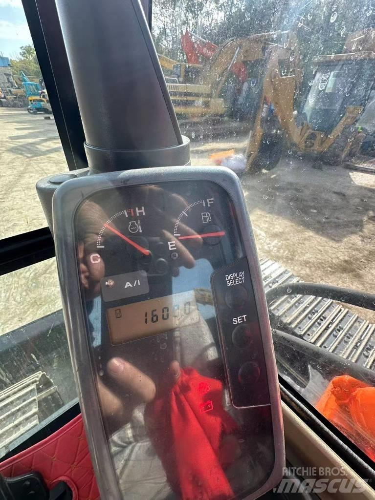 Hitachi ZX 70 Pásové rýpadlá