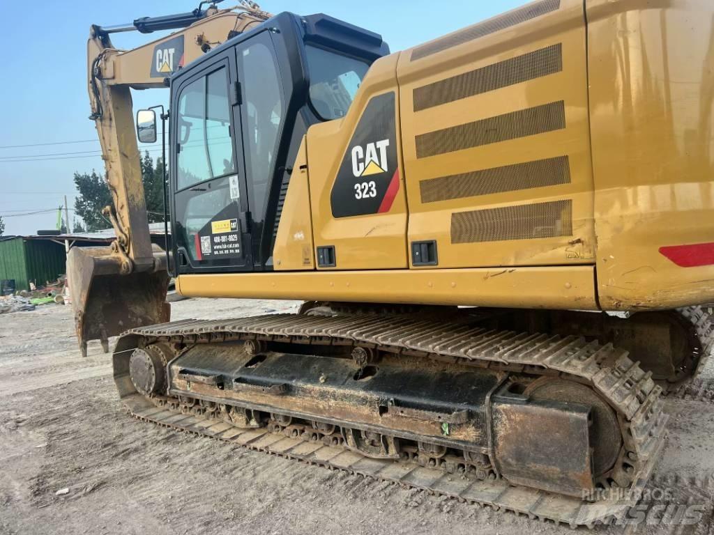 CAT 323 GC Pásové rýpadlá