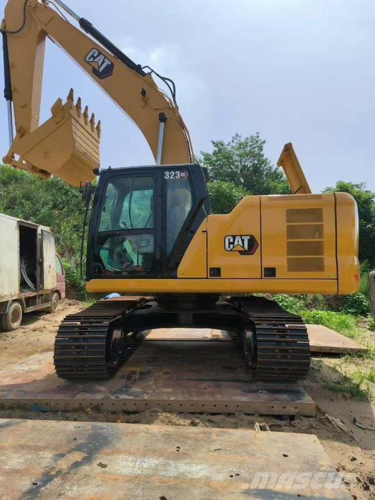 CAT 323 GC Pásové rýpadlá