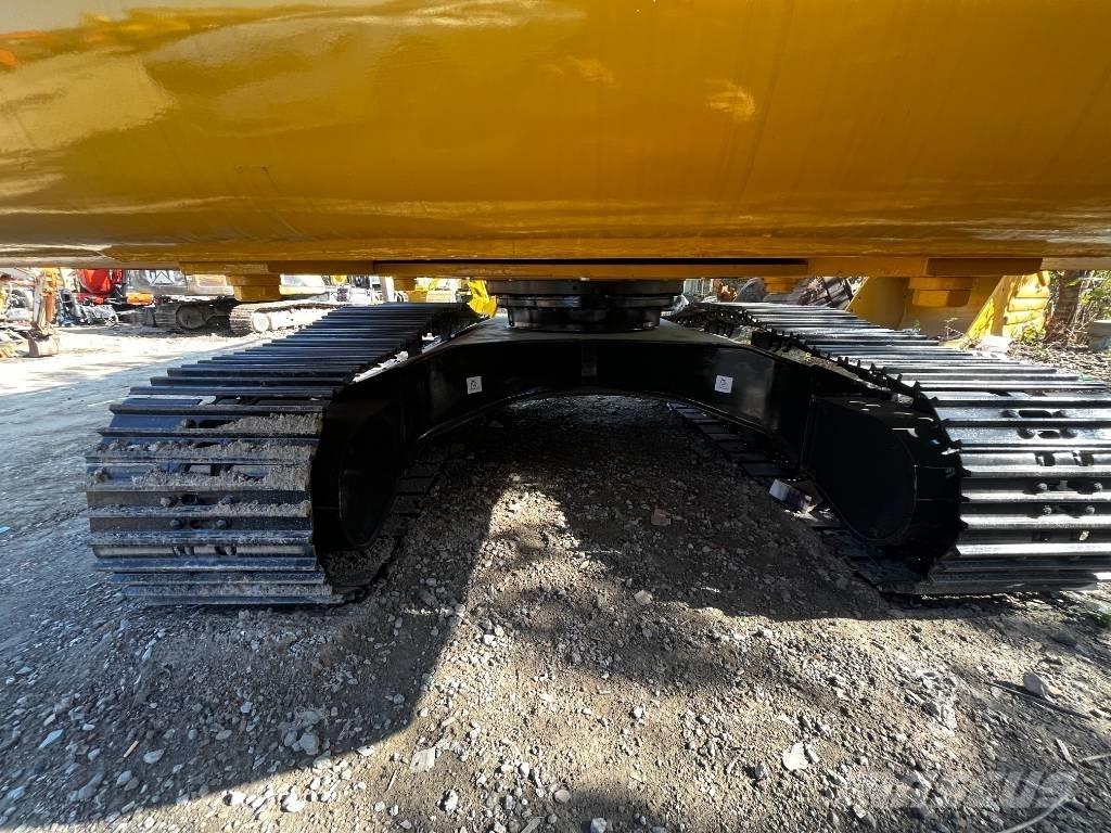 Komatsu PC 220-8 Pásové rýpadlá