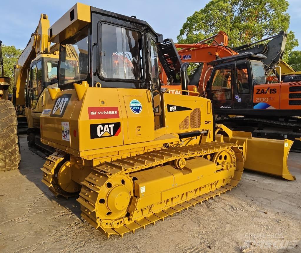 CAT D 5 K Pásové dozéry