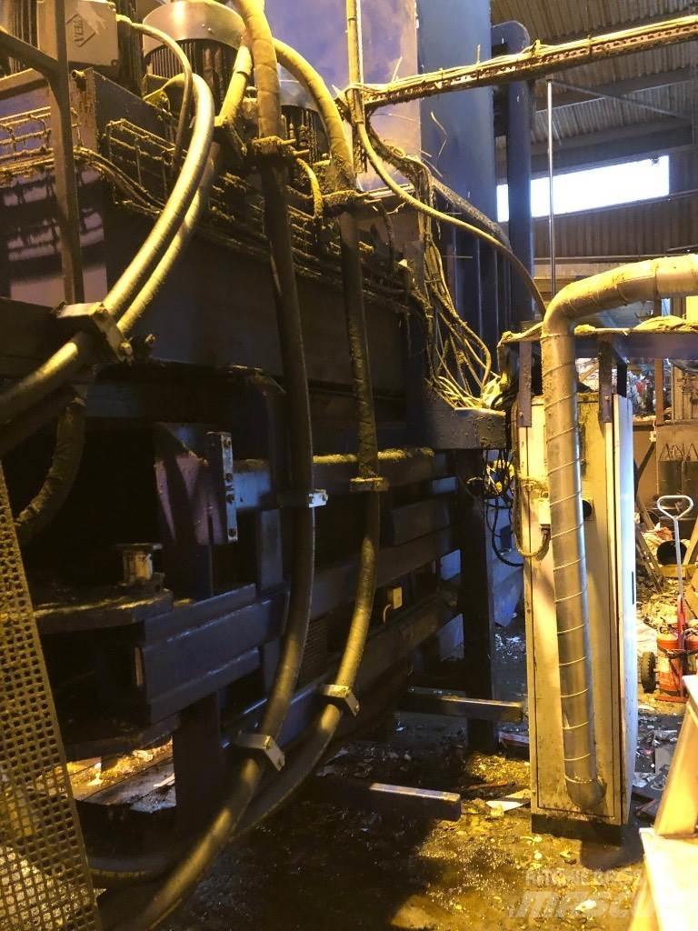 Iggesund Balers Priemyselné lisy
