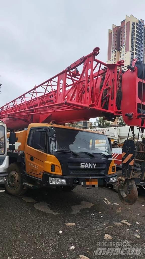 Sany STC600T6 Univerzálne terénne žeriavy