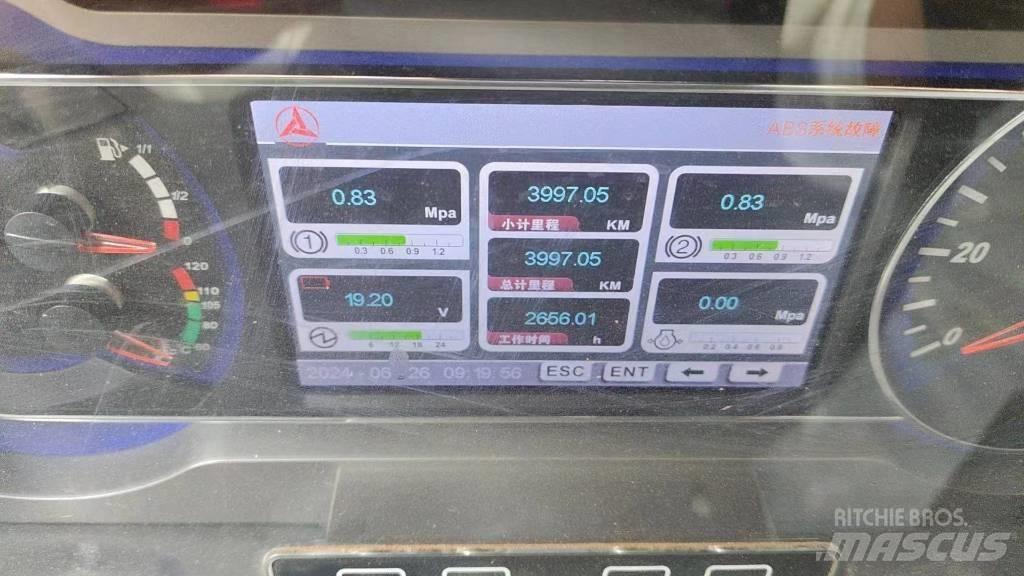 Sany STC600T6 Univerzálne terénne žeriavy