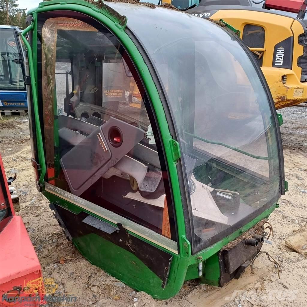 John Deere 1270e Kabíny a interiér