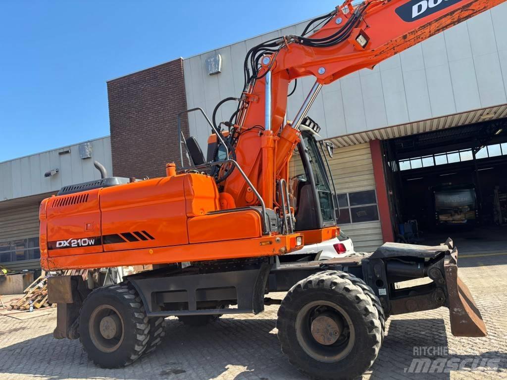 Doosan DX 210 W Kolesové rýpadlá