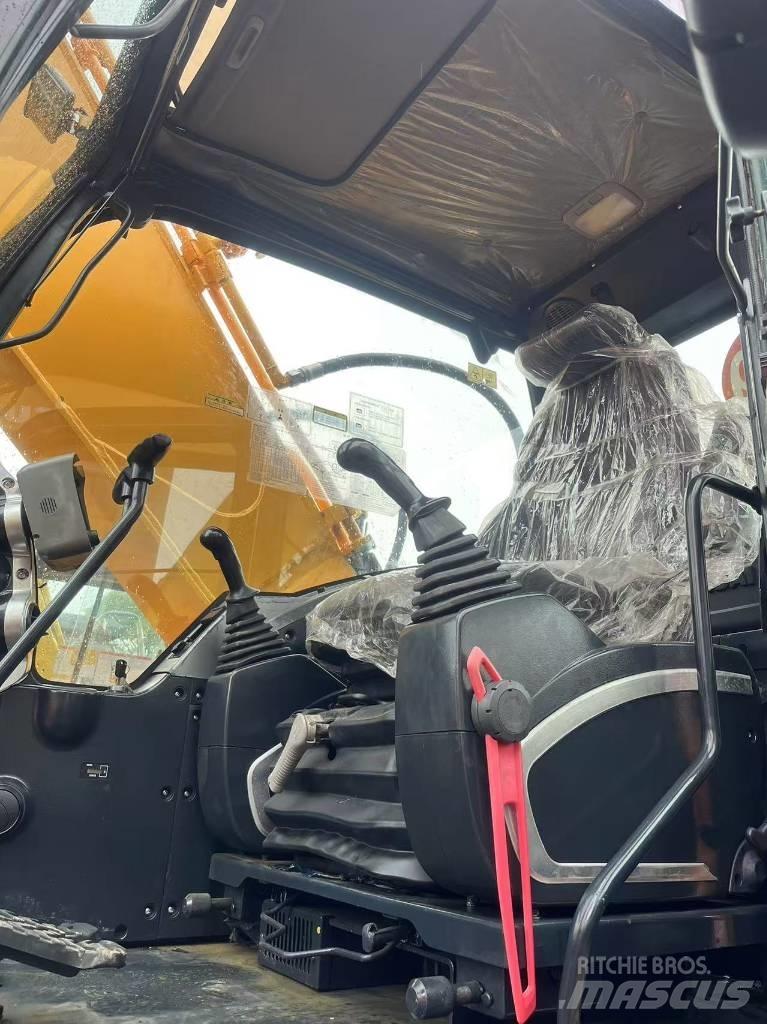 Hyundai R220LC-9S Kolesové rýpadlá