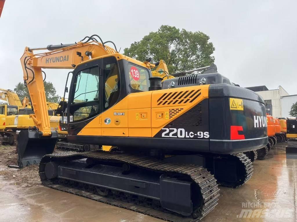 Hyundai R220LC-9S Kolesové rýpadlá