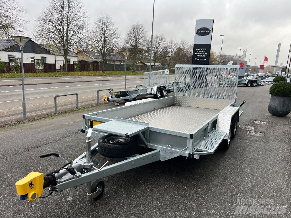 Variant 3518 m4 Prívesy na prepravu automobilov