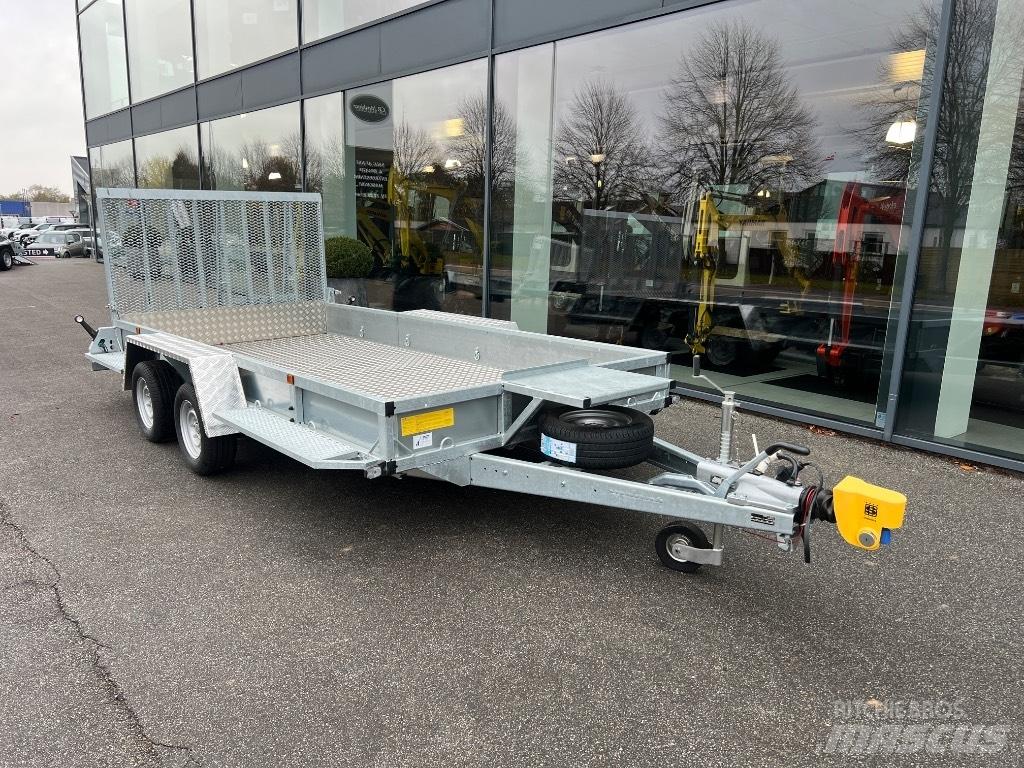 Variant 3518 m4 Prívesy na prepravu automobilov