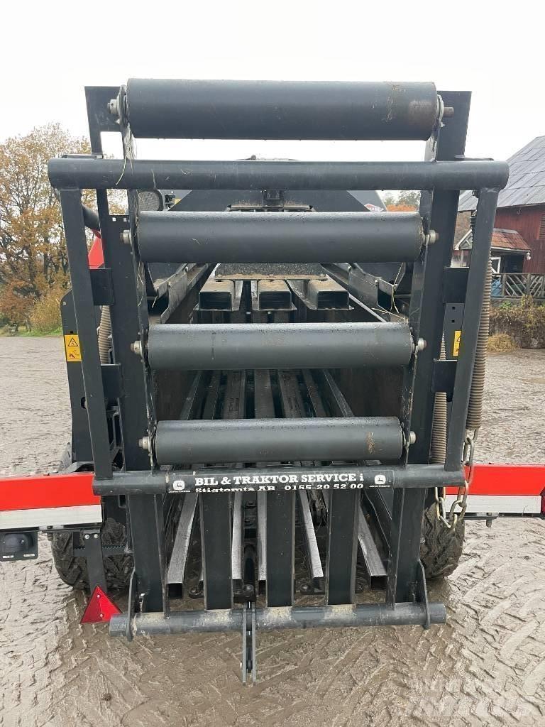 Kuhn LSB 890 Lisy na hranaté balíky