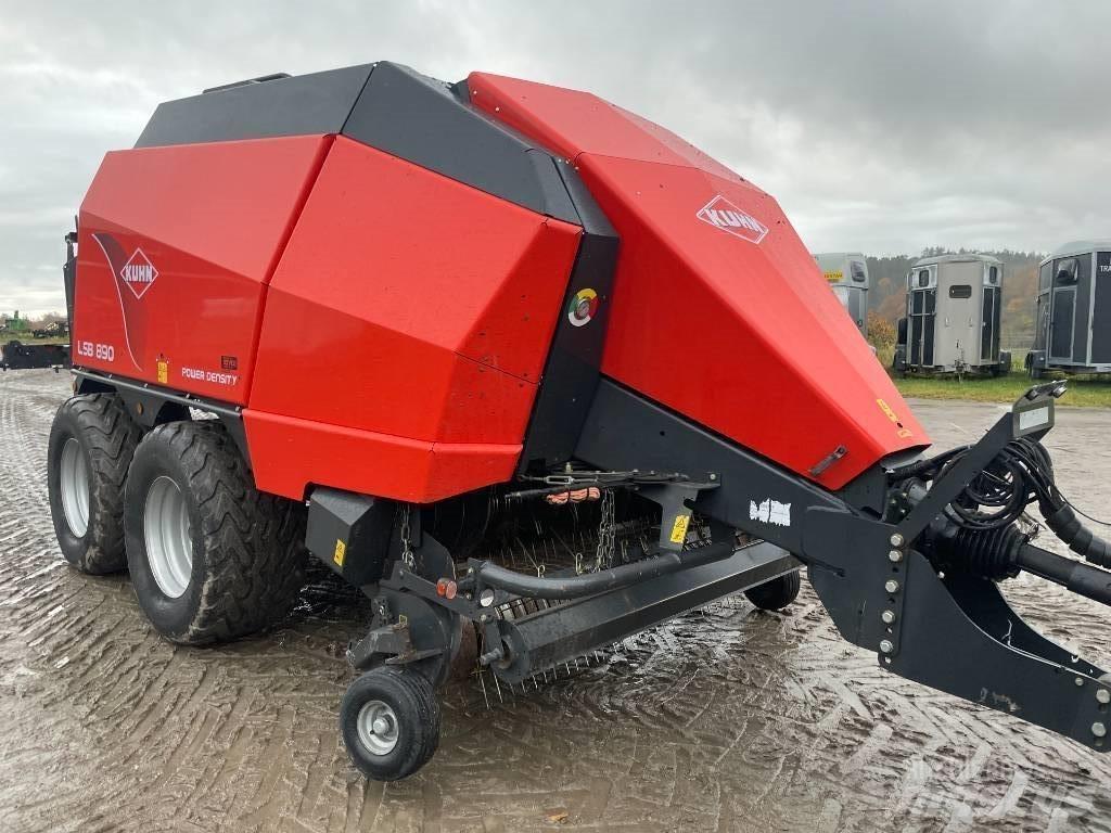 Kuhn LSB 890 Lisy na hranaté balíky