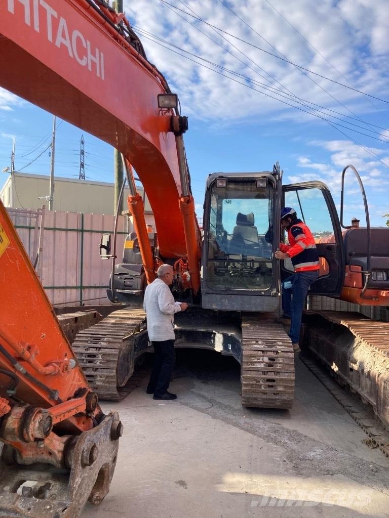 Hitachi ZX 240 Pásové rýpadlá