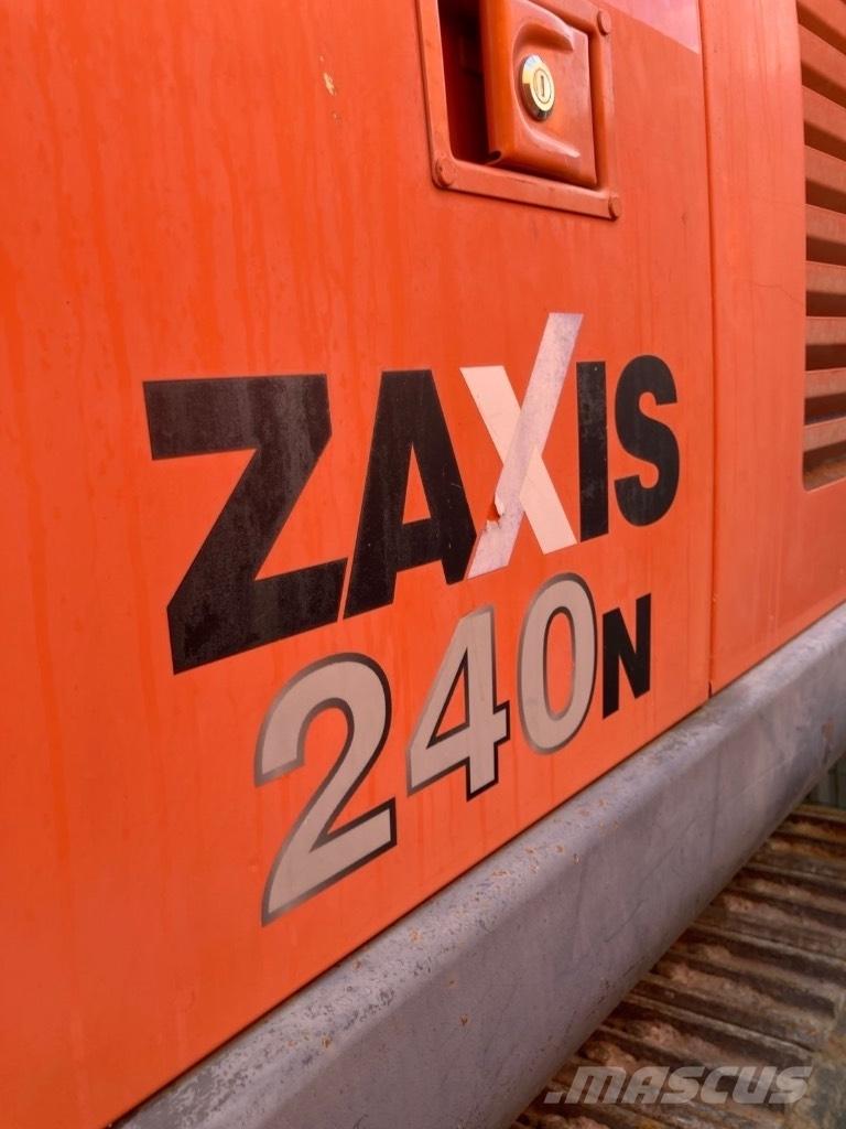 Hitachi ZX 240 Pásové rýpadlá