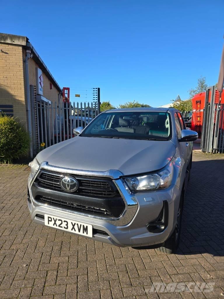 Toyota Hilux Nakladacia/sklápacia bočnica