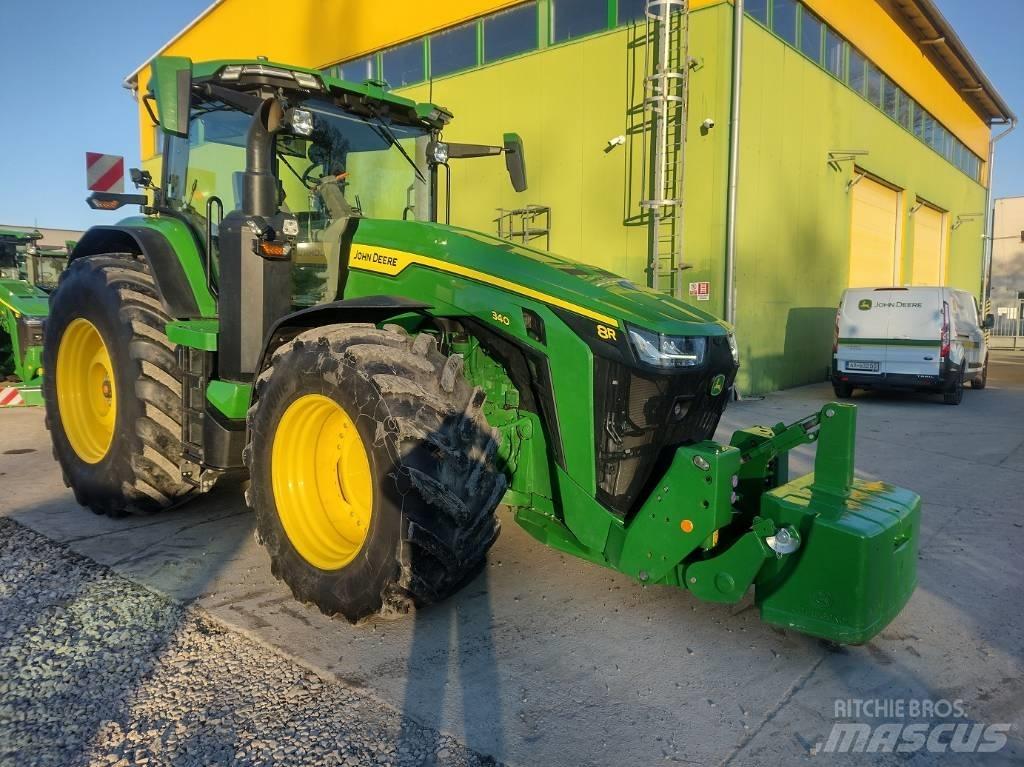 John Deere 8R 340 Traktory