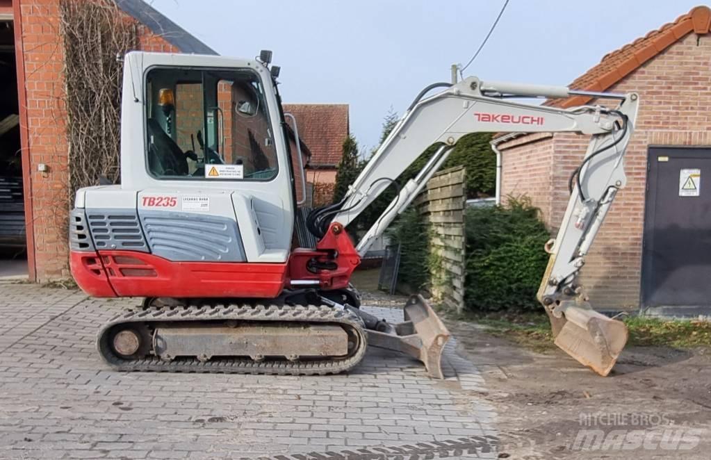 Takeuchi TB 235 Pásové rýpadlá