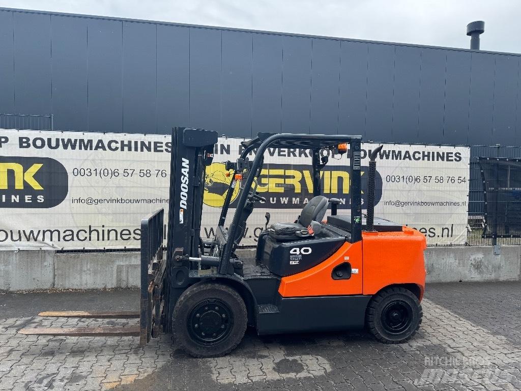 Doosan D 40 SC-7 Dieselové vozíky