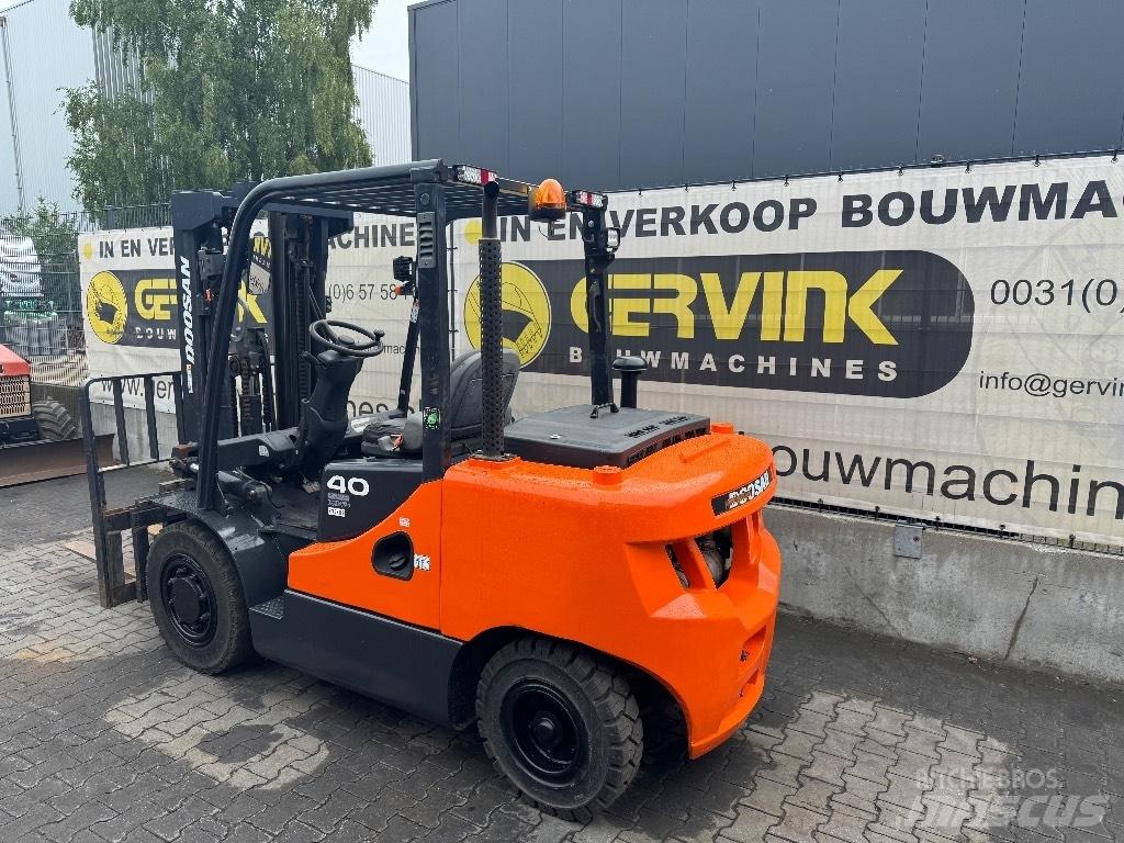 Doosan D 40 SC-7 Dieselové vozíky
