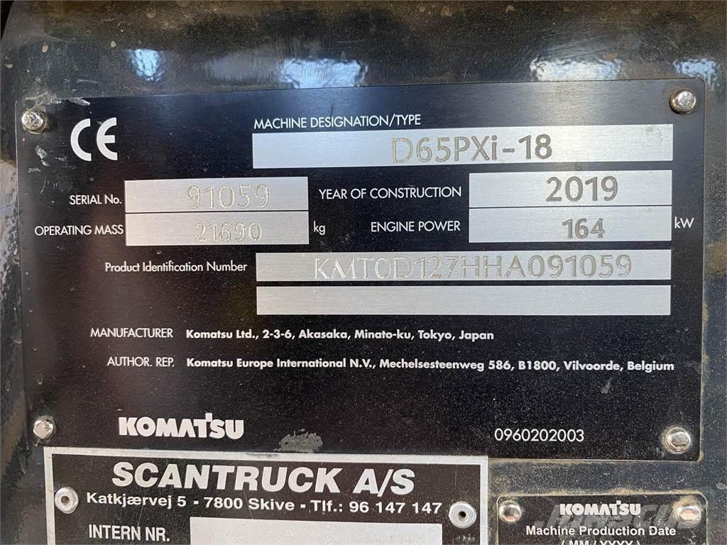 Komatsu D65PXI-18 Pásové dozéry