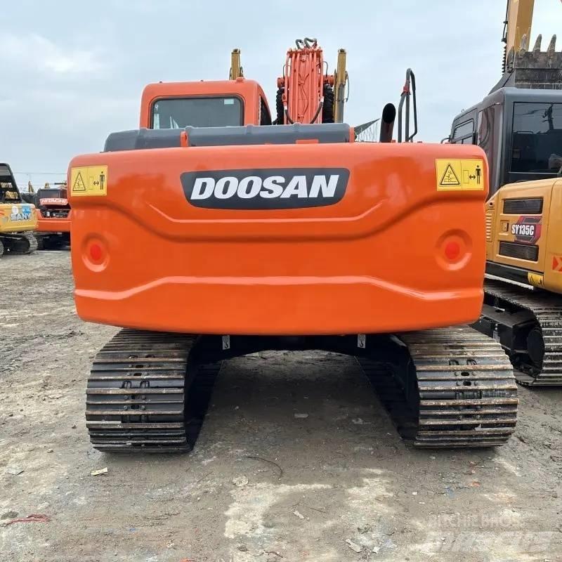 Doosan DX150 Pásové rýpadlá