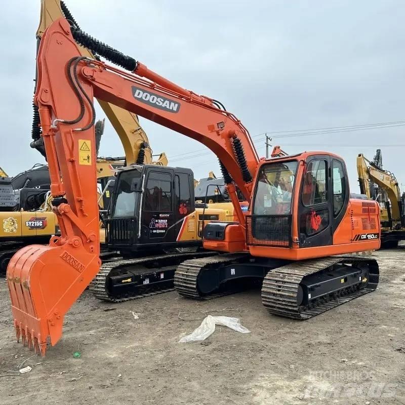 Doosan DX150 Pásové rýpadlá