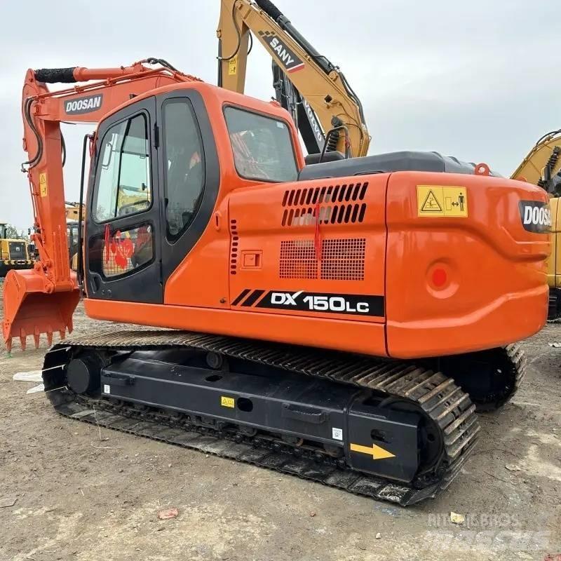 Doosan DX150 Pásové rýpadlá
