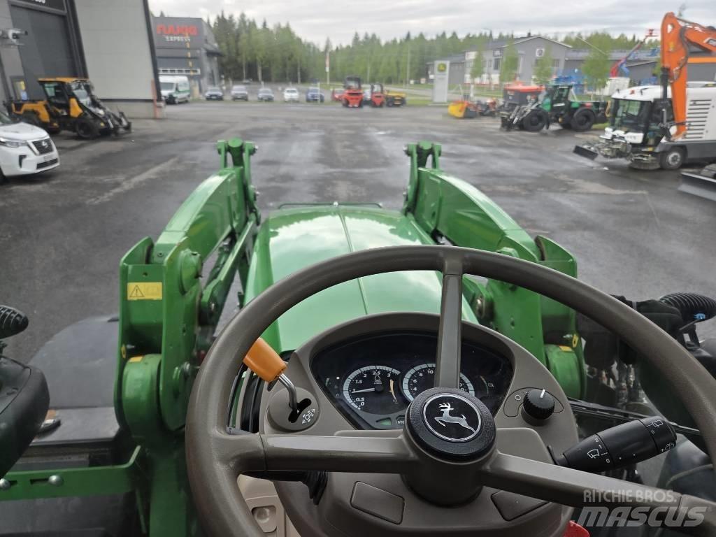 John Deere 6155R Traktory