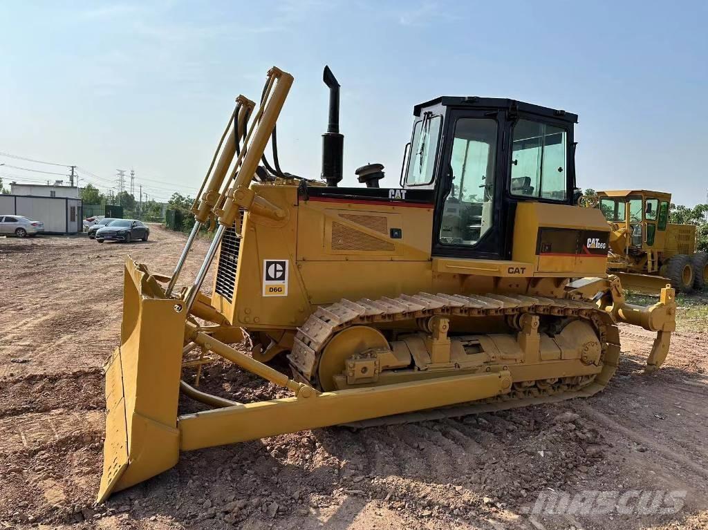 CAT D 6 G Pásové dozéry