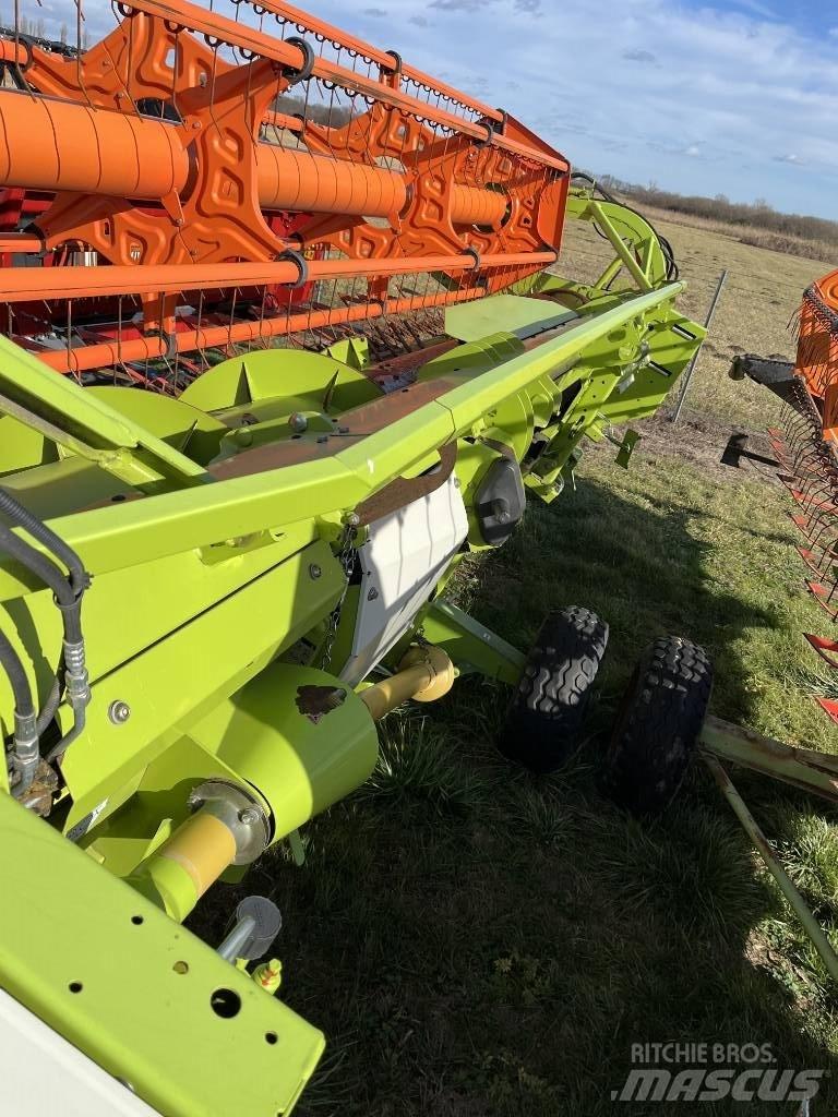 CLAAS Tucano 440 Kombinované zberacie stroje
