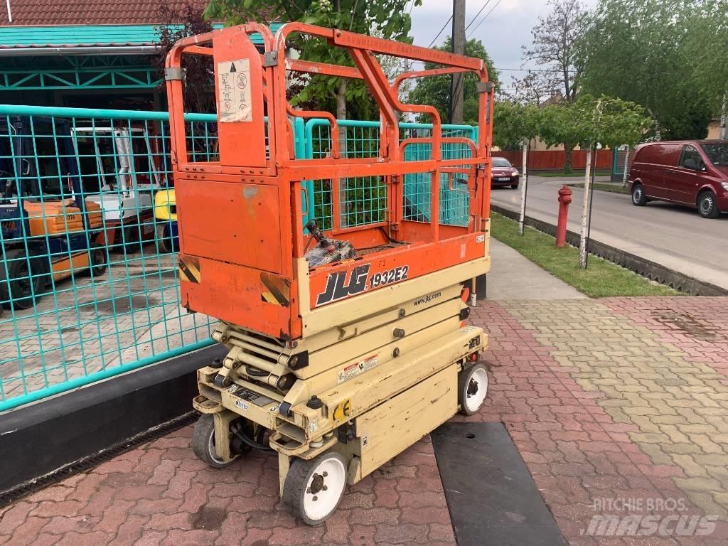 JLG 1932E2     V-2782 Vertikálne stĺpové výťahy
