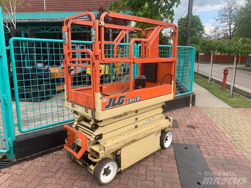 JLG 1932E2     V-2782 Vertikálne stĺpové výťahy