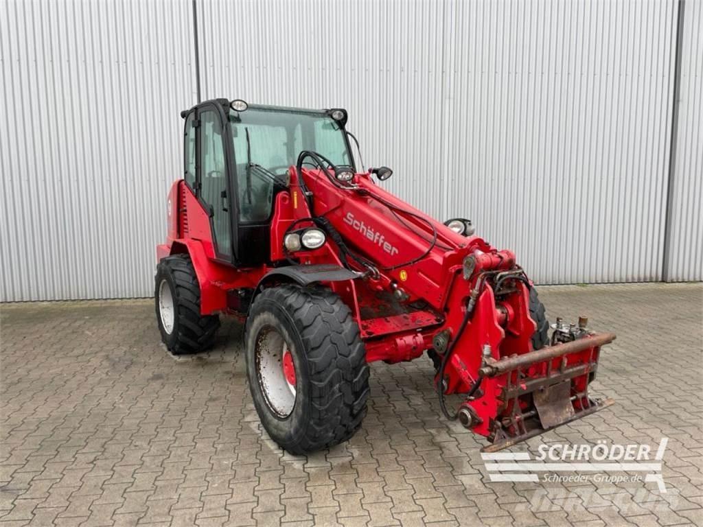 Schäffer 8610 T Kolesové nakladače