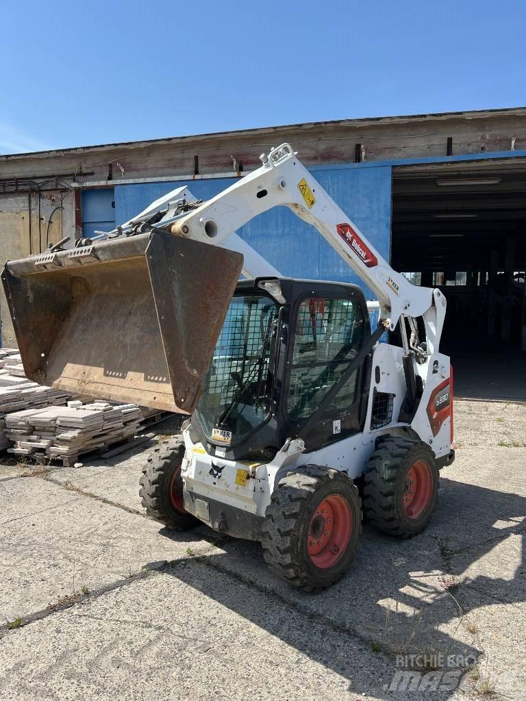 Bobcat S 590 Šmykom riadené nakladače
