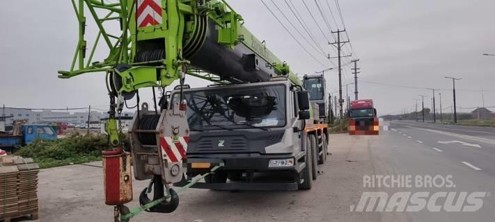 Zoomlion ZTC 950 Univerzálne terénne žeriavy