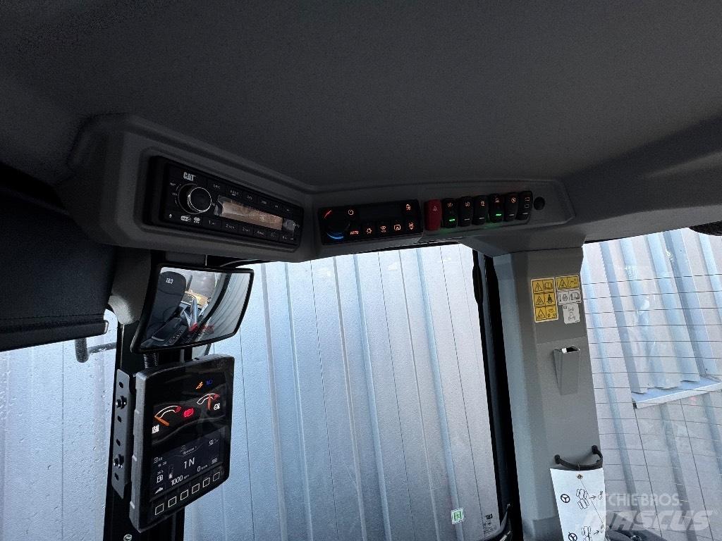CAT 908 Kolesové nakladače
