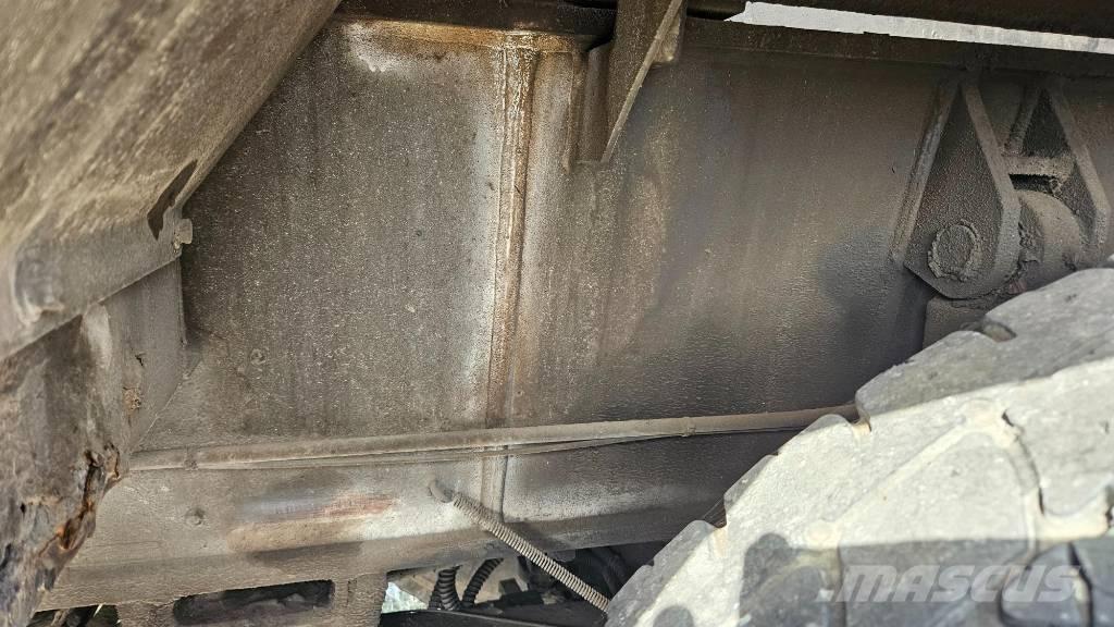 Kato SR 250 Žeriavy pre ťažký terén