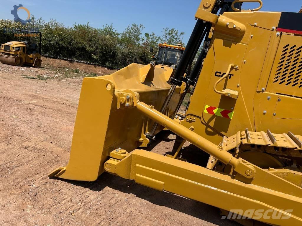 CAT D 8 R Pásové dozéry