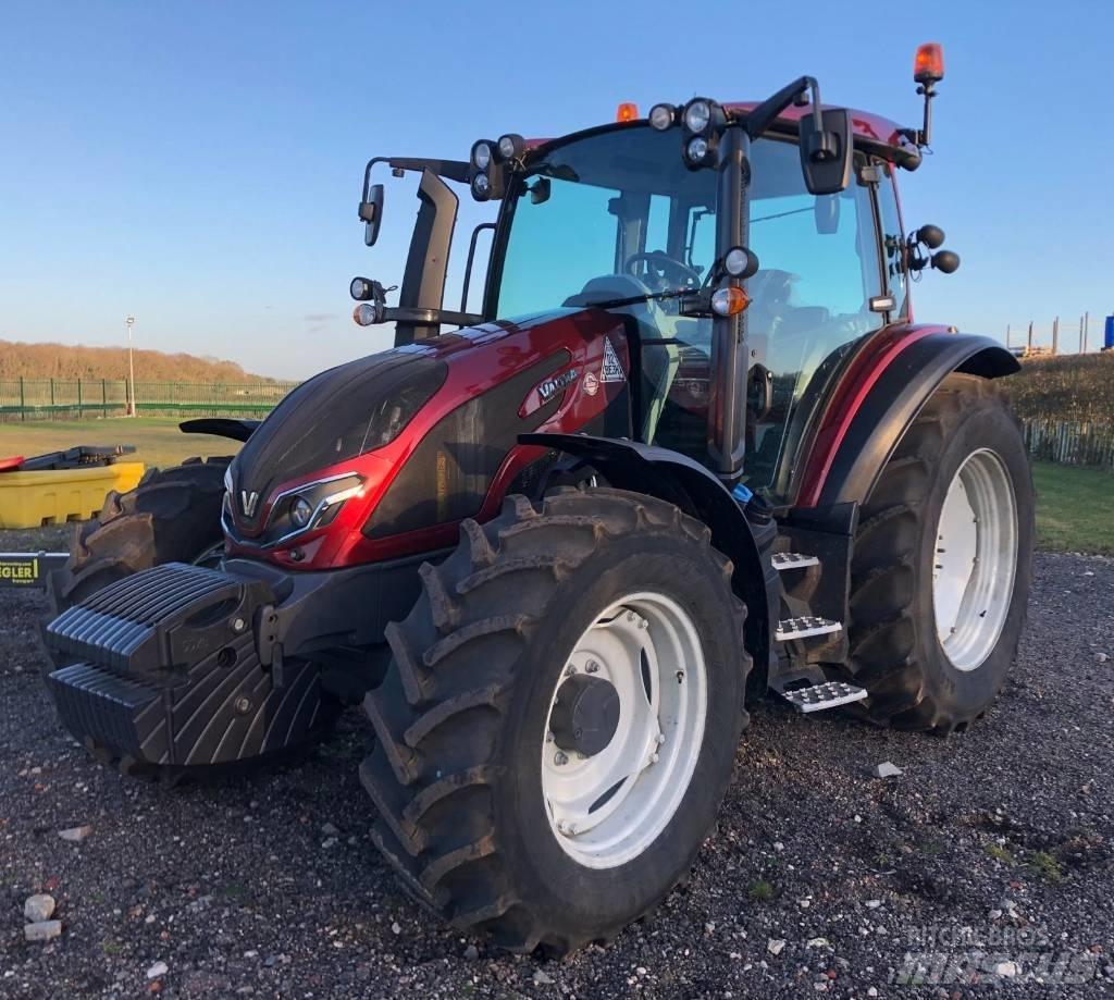 Valtra G125EA Traktory