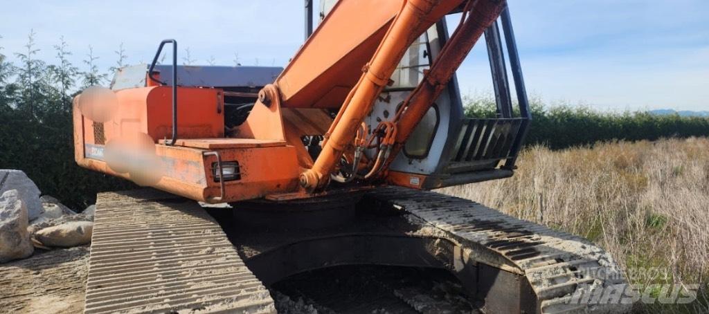 Hitachi EX 200 LC Pásové rýpadlá