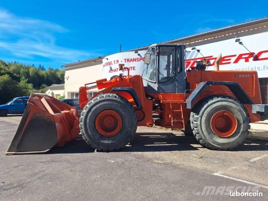 Hitachi LX 290 E Kolesové nakladače