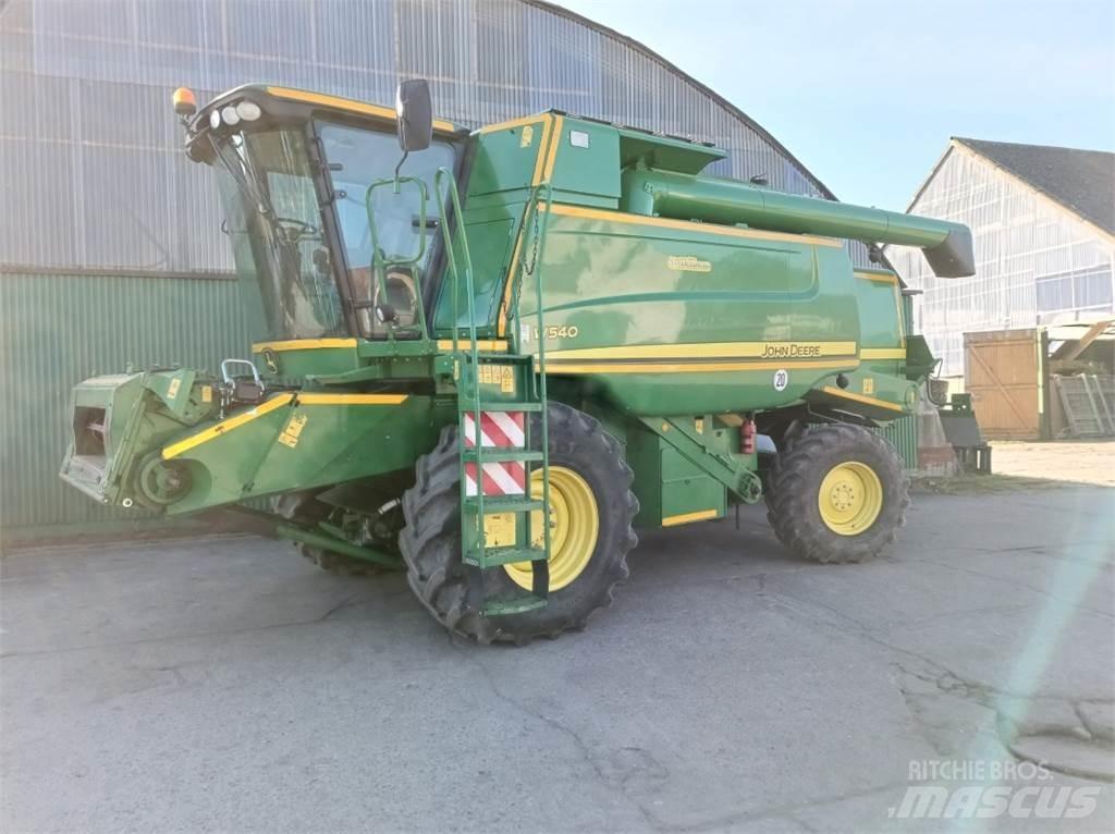 John Deere W540 Kombinované zberacie stroje